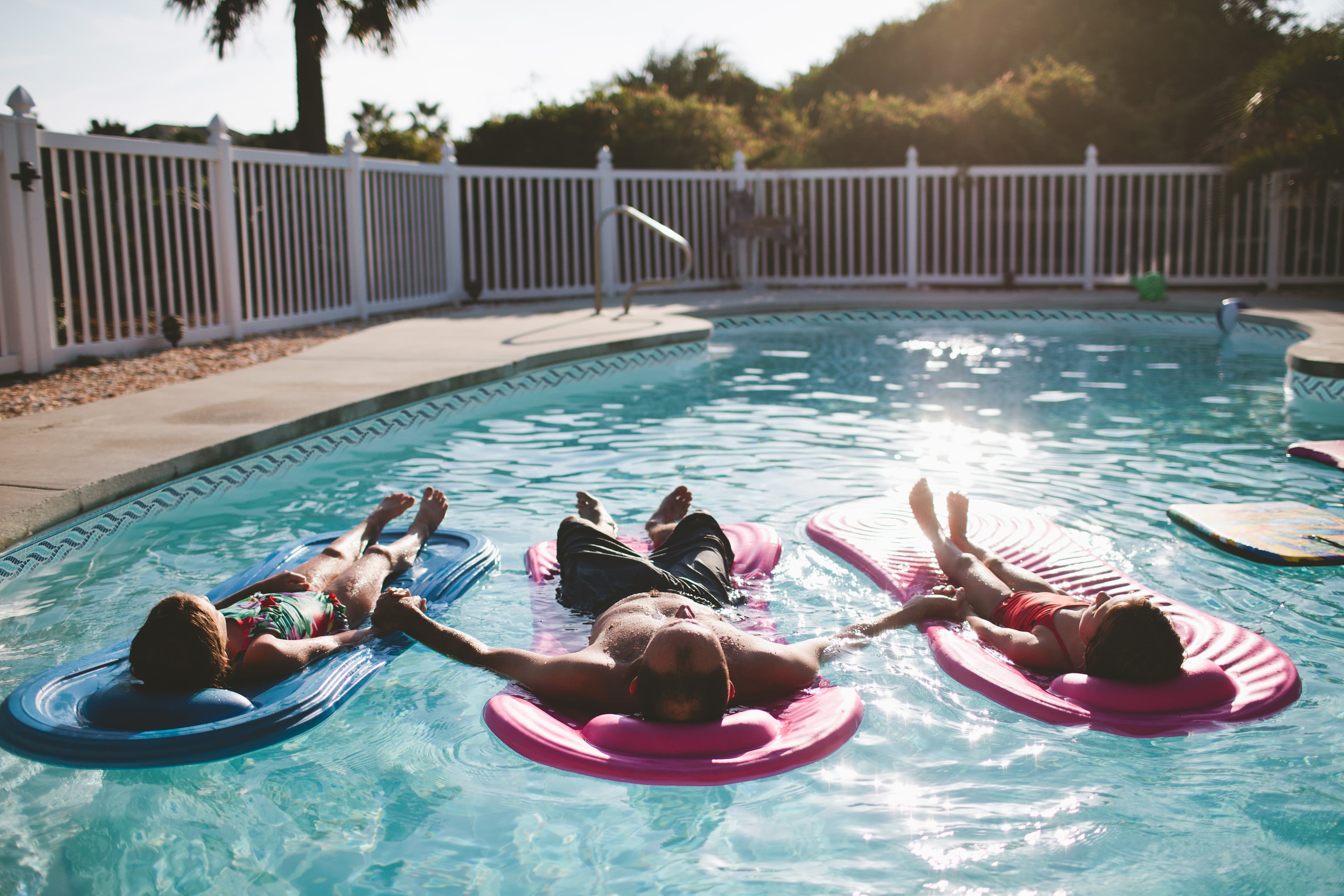 Premium Fiberglass Pool Installation - Cool Pool of Florida Hero Background