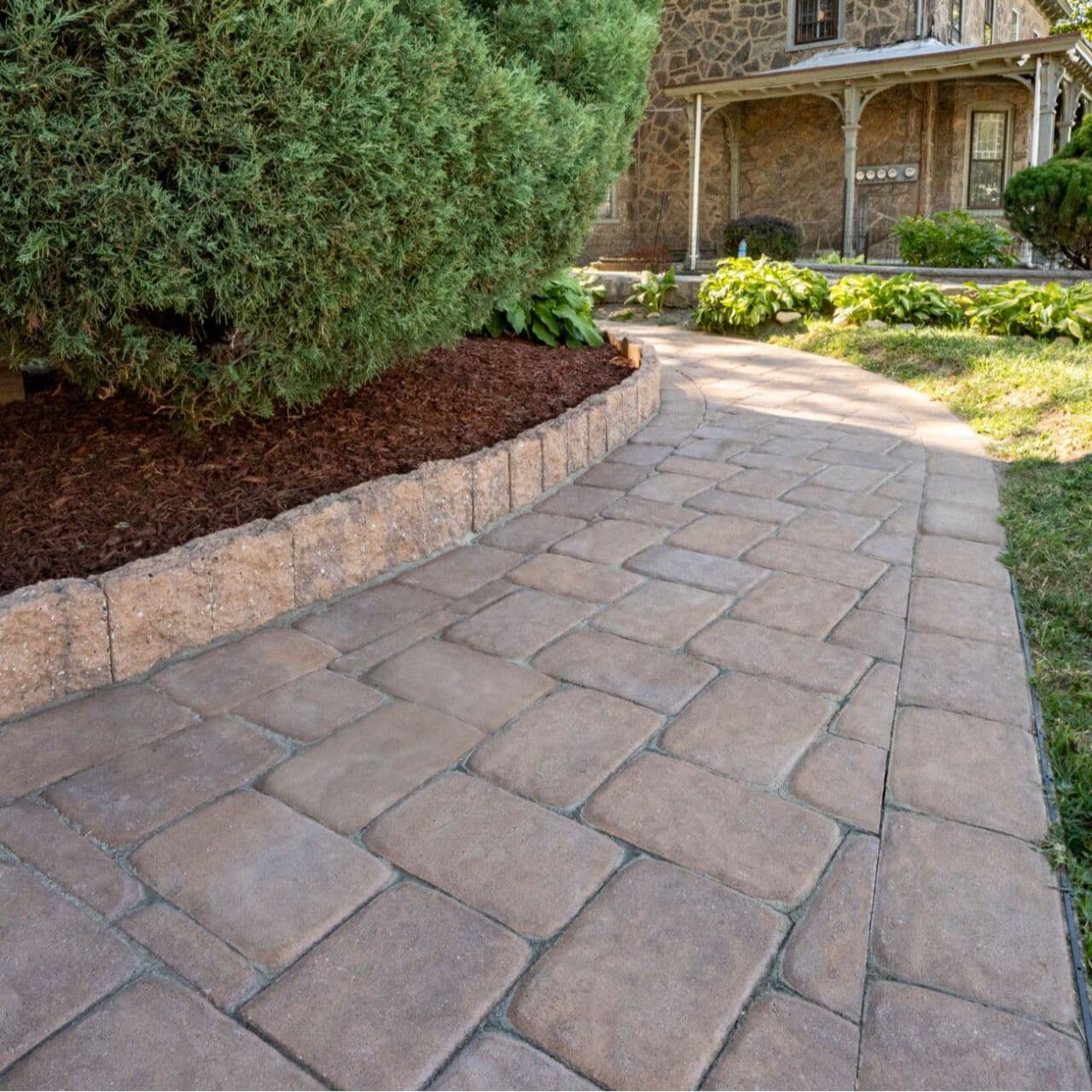 Old Towne Cobble paver